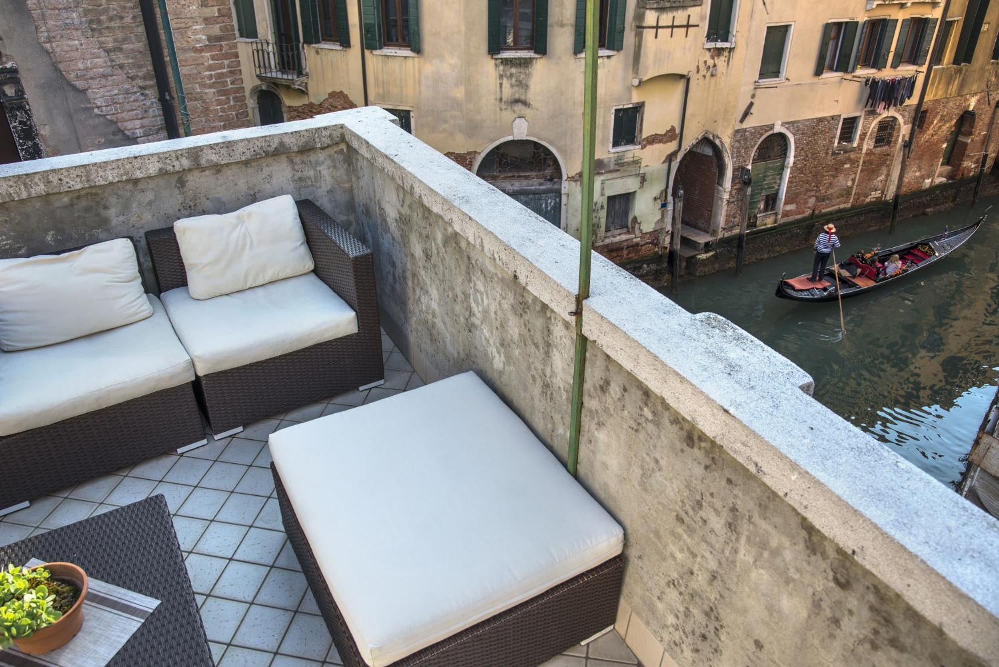 Tre Sestieri Terrace - Canal View 2024 Guest house *