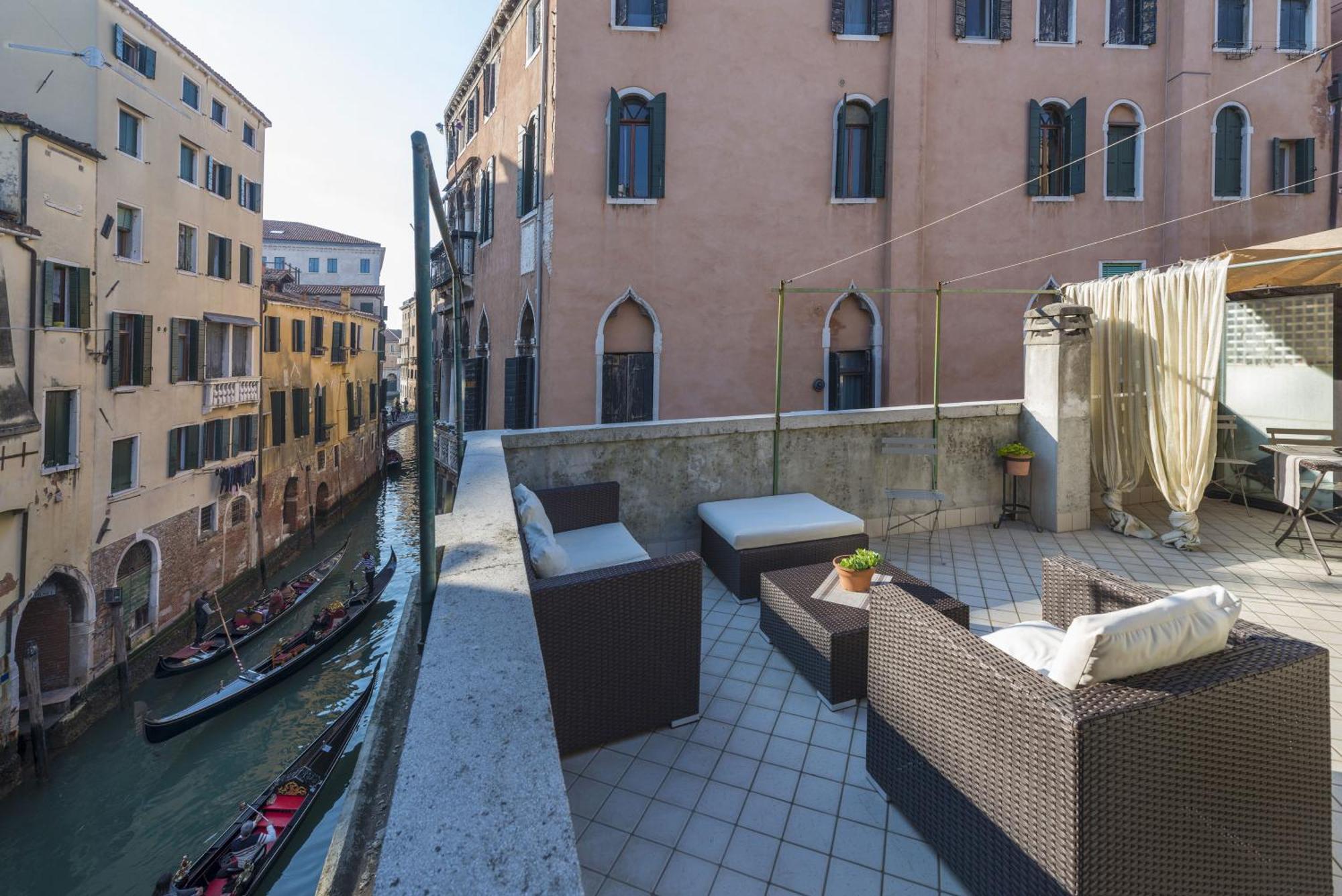 Tre Sestieri Terrace - Canal View 2024 Guest house Venice